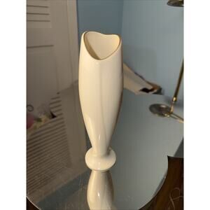 Lenox porcelain “Keepsake” Heart bud vase with 24k gold trim Vintage